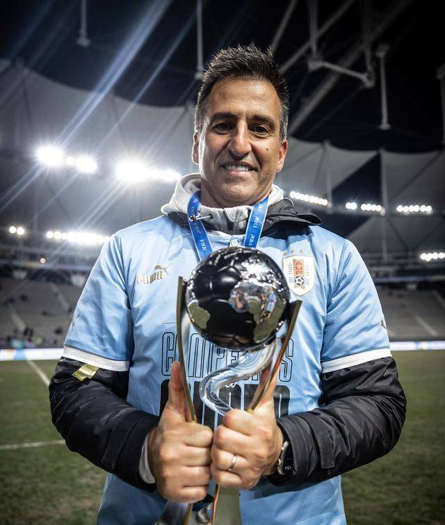 开云官方app入口-巴萨强势乌拉圭，德利赫特惊艳世界