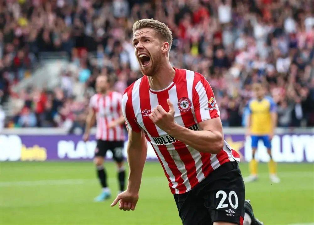 开云体育-兰斯主场连胜，实力得到全面展示