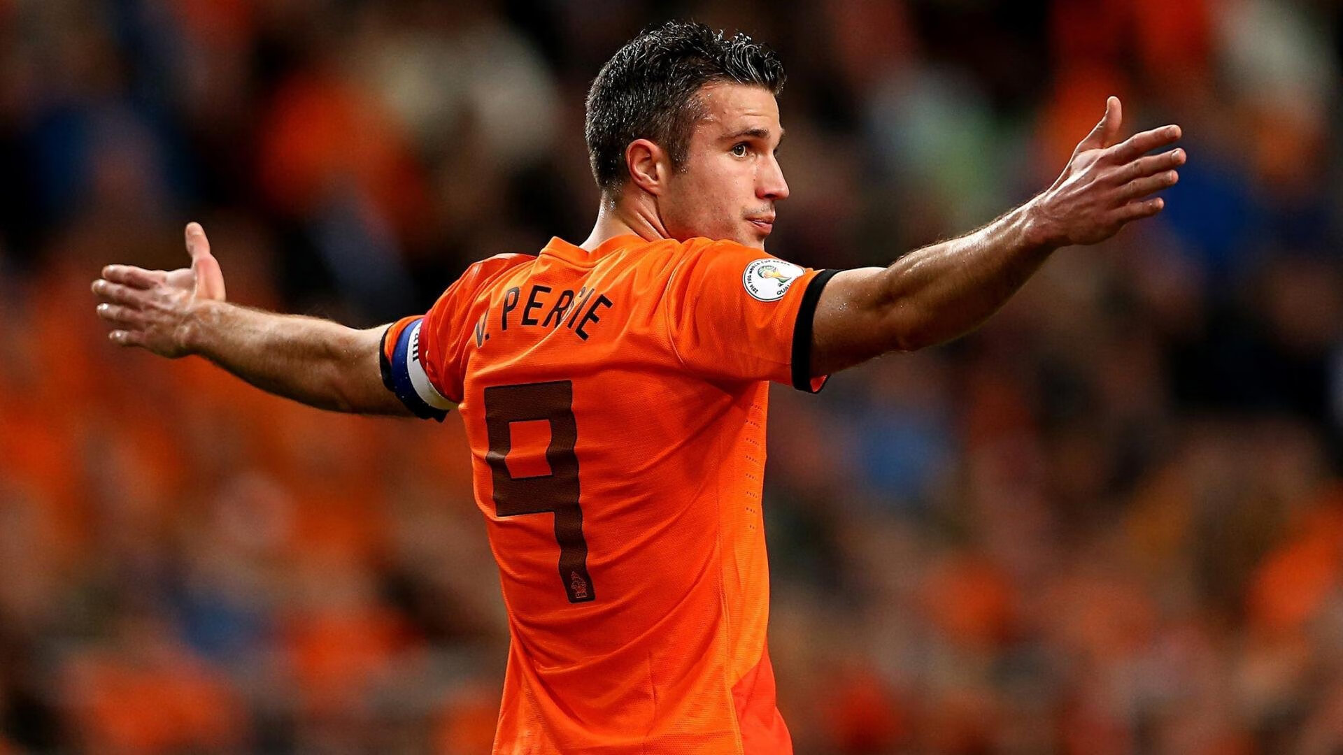 赛道与绿茵场，速度与逆转的双重奏