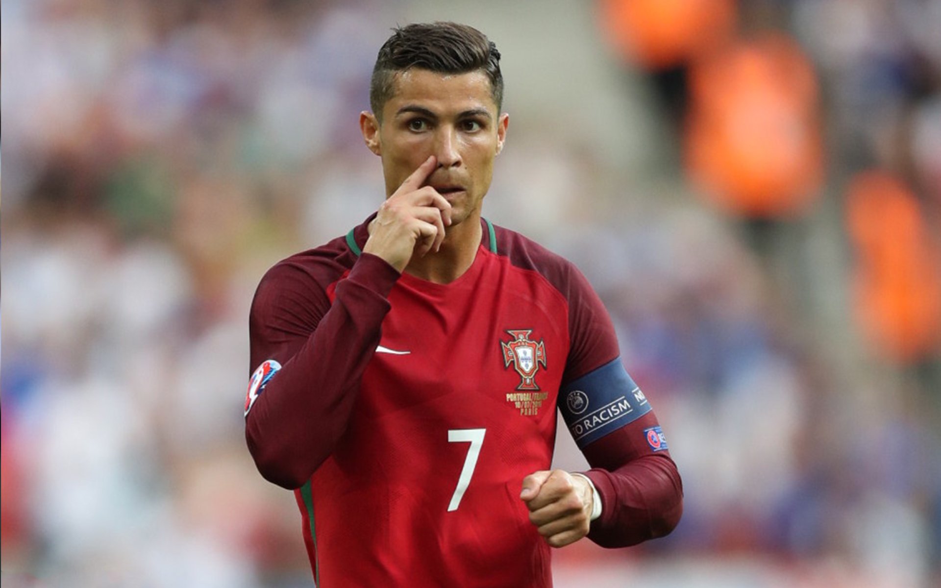 从加泰罗尼亚到安第斯山，皮克一锤定音，哥伦比亚冲垮瑞典铁壁